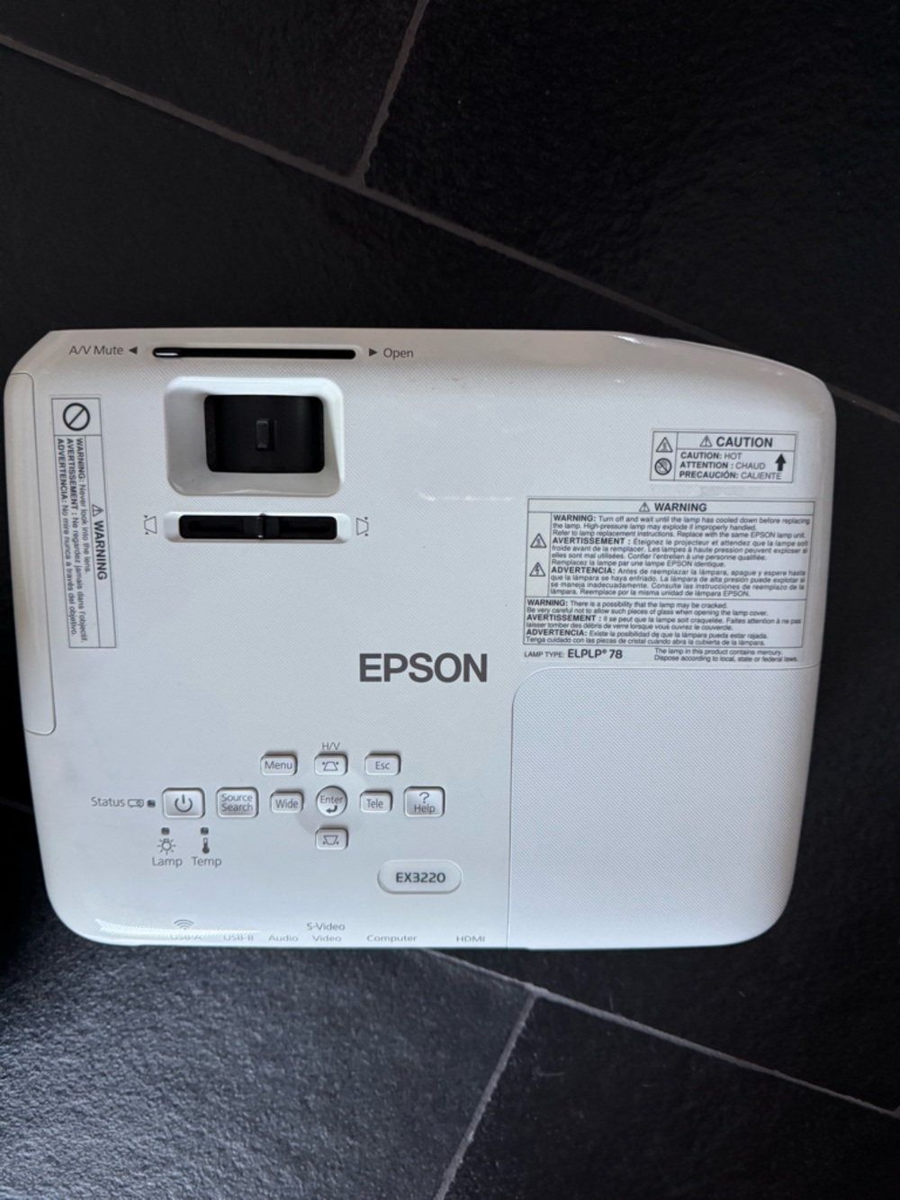 Epson EX3220 Projector with case, remote and manual